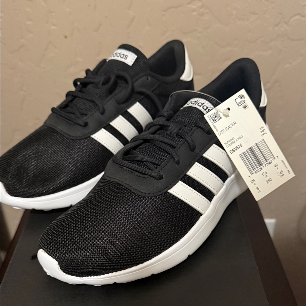 Adidas Men's Black and White Sneakers